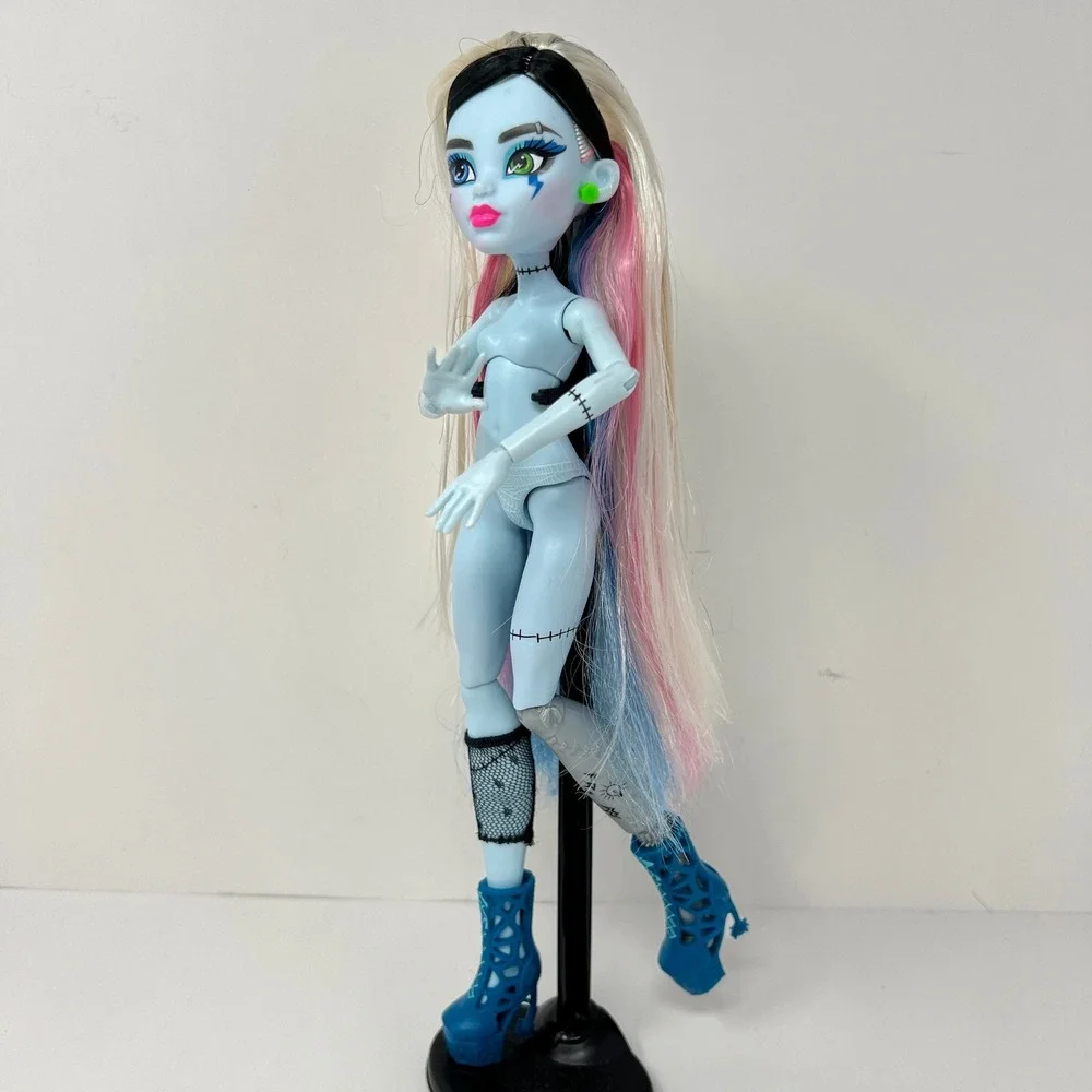 Monster High Frankie Stein Doll G3 Core Blue Blonde Hair Articulated 2022‎